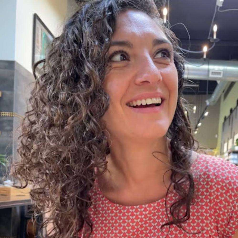 Meet your Posher, Julieta